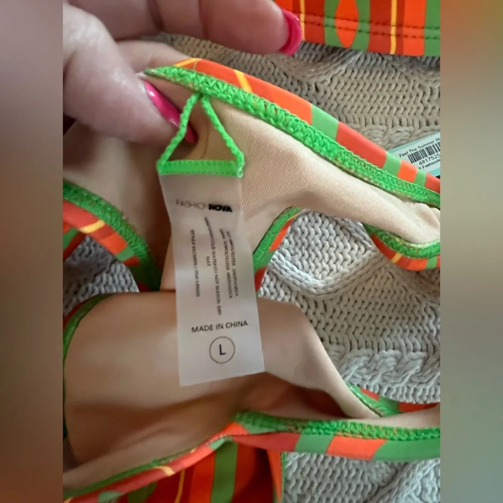 Fashion Nova Orange & Green Bikini Thong Metal Hardware on Hips Women’s SZ L - Picture 5 of 11